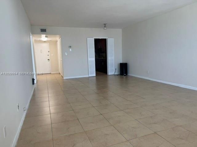 5401 Collins Ave, Unit 1213, Miami Beach, FL 33140 Photo