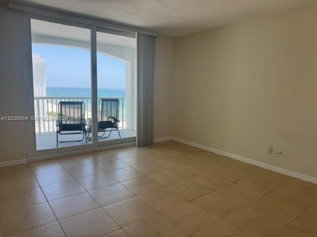 5401 Collins Ave, Unit 1213, Miami Beach, FL 33140 Photo