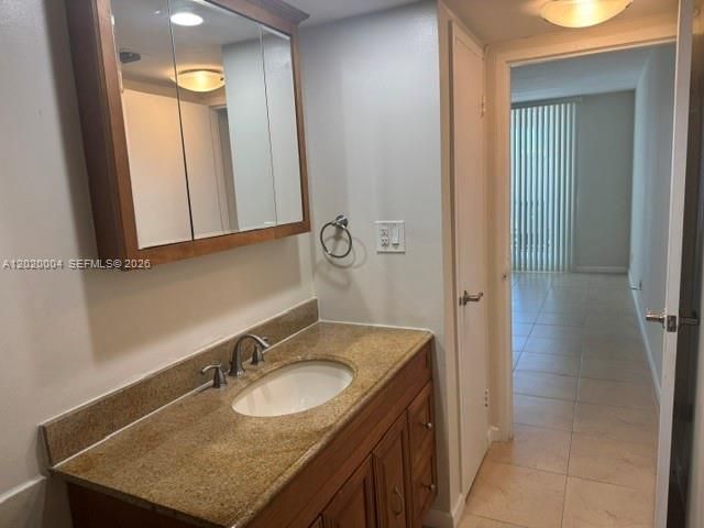5401 Collins Ave, Unit 1213, Miami Beach, FL 33140 Photo