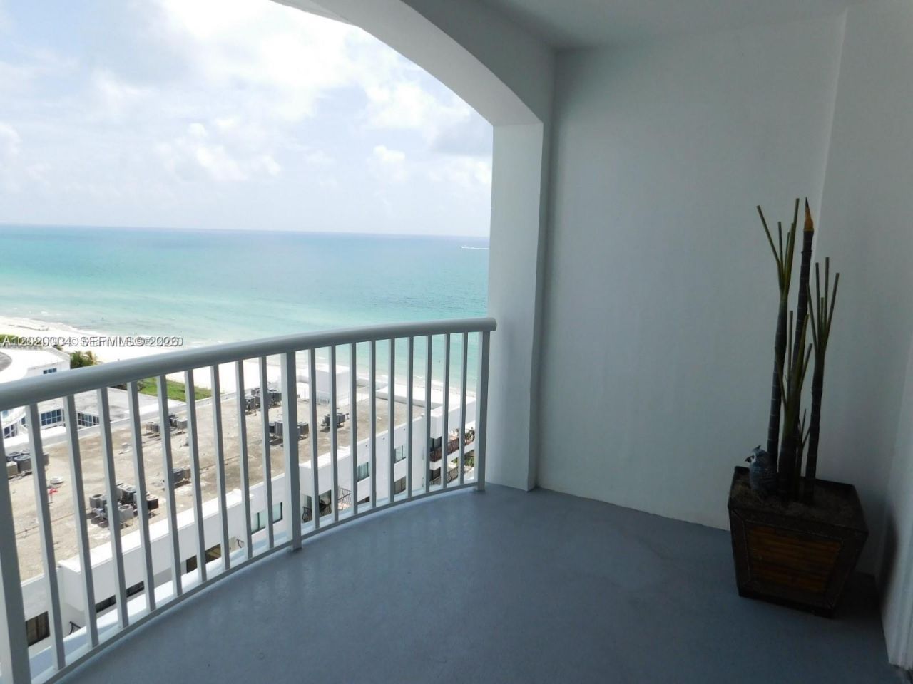 5401 Collins Ave, Unit 1213, Miami Beach, FL 33140 Photo
