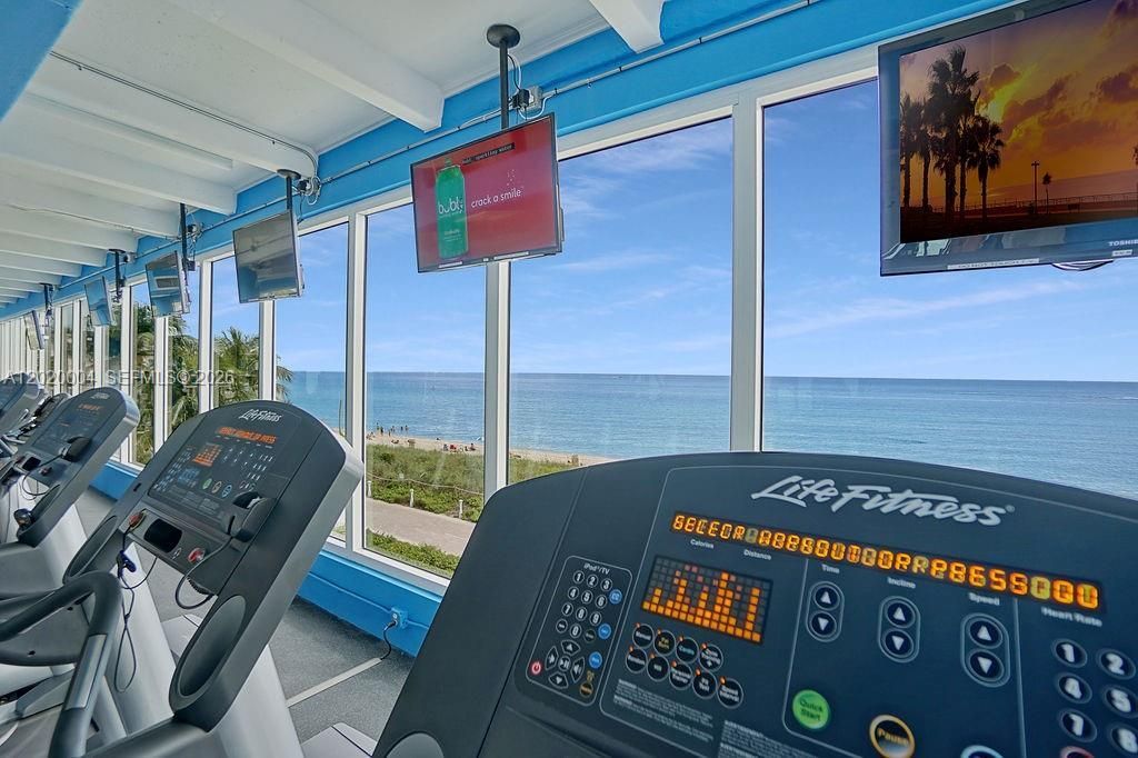 5401 Collins Ave, Unit 1213, Miami Beach, FL 33140 Photo