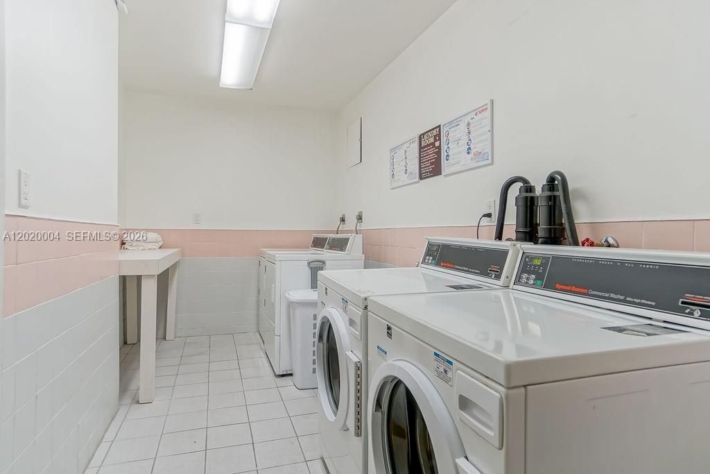 5401 Collins Ave, Unit 1213, Miami Beach, FL 33140 Photo