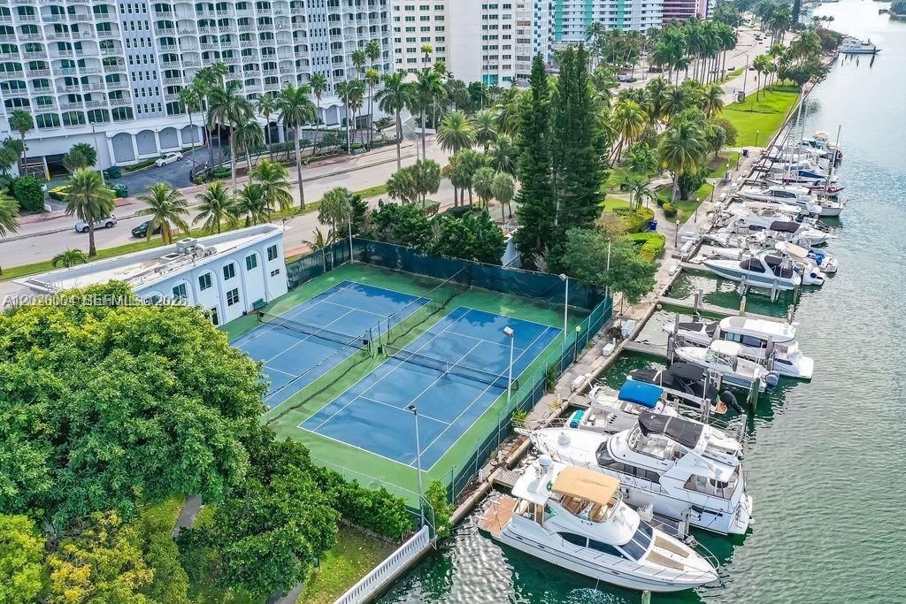 5401 Collins Ave, Unit 1213, Miami Beach, FL 33140 Photo
