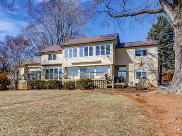 2028 Timberlake Drive, Lynchburg, VA 24502