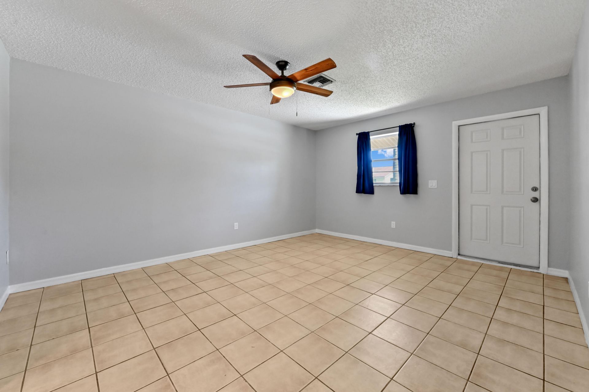 4548- 4550 SE Salvatori Road, Stuart, FL 34997 Photo