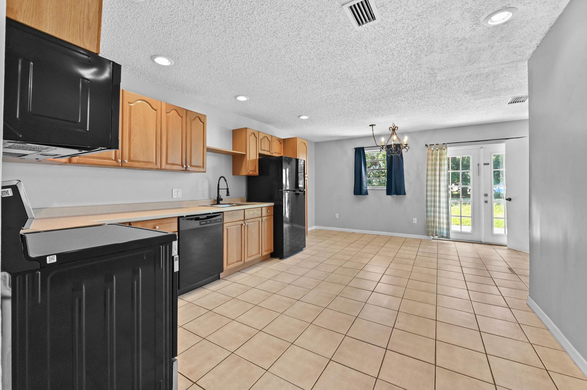 4548- 4550 SE Salvatori Road, Stuart, FL 34997 Photo