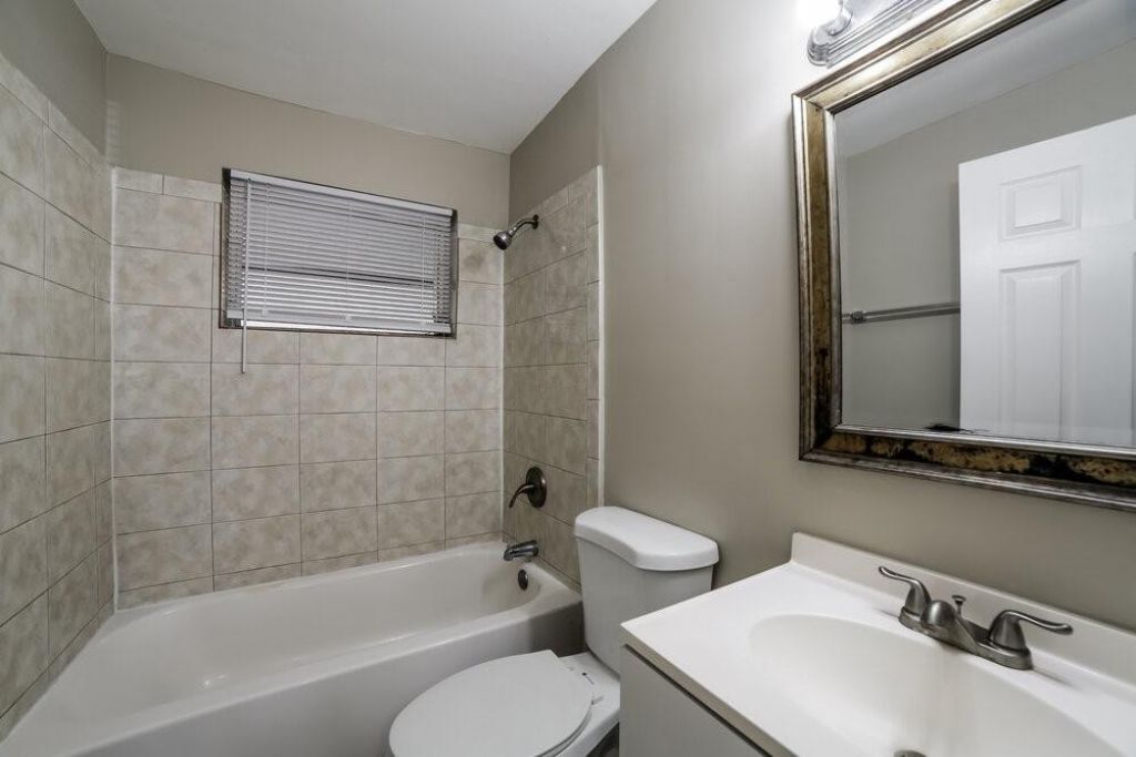 2890 NW 20th Street, Fort Lauderdale, FL 33311 Photo