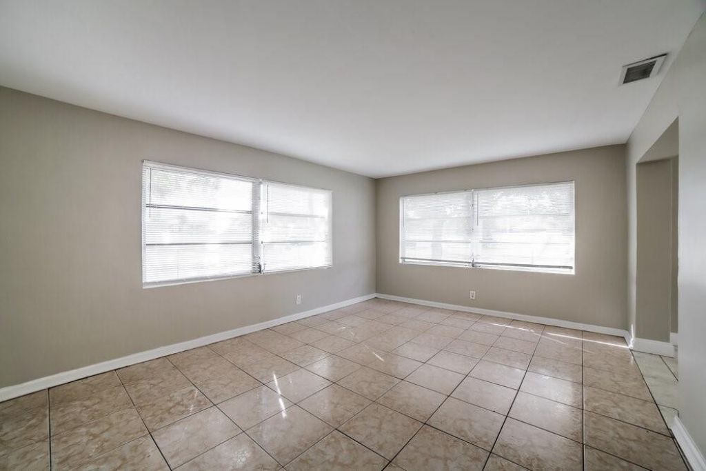 2890 NW 20th Street, Fort Lauderdale, FL 33311 Photo