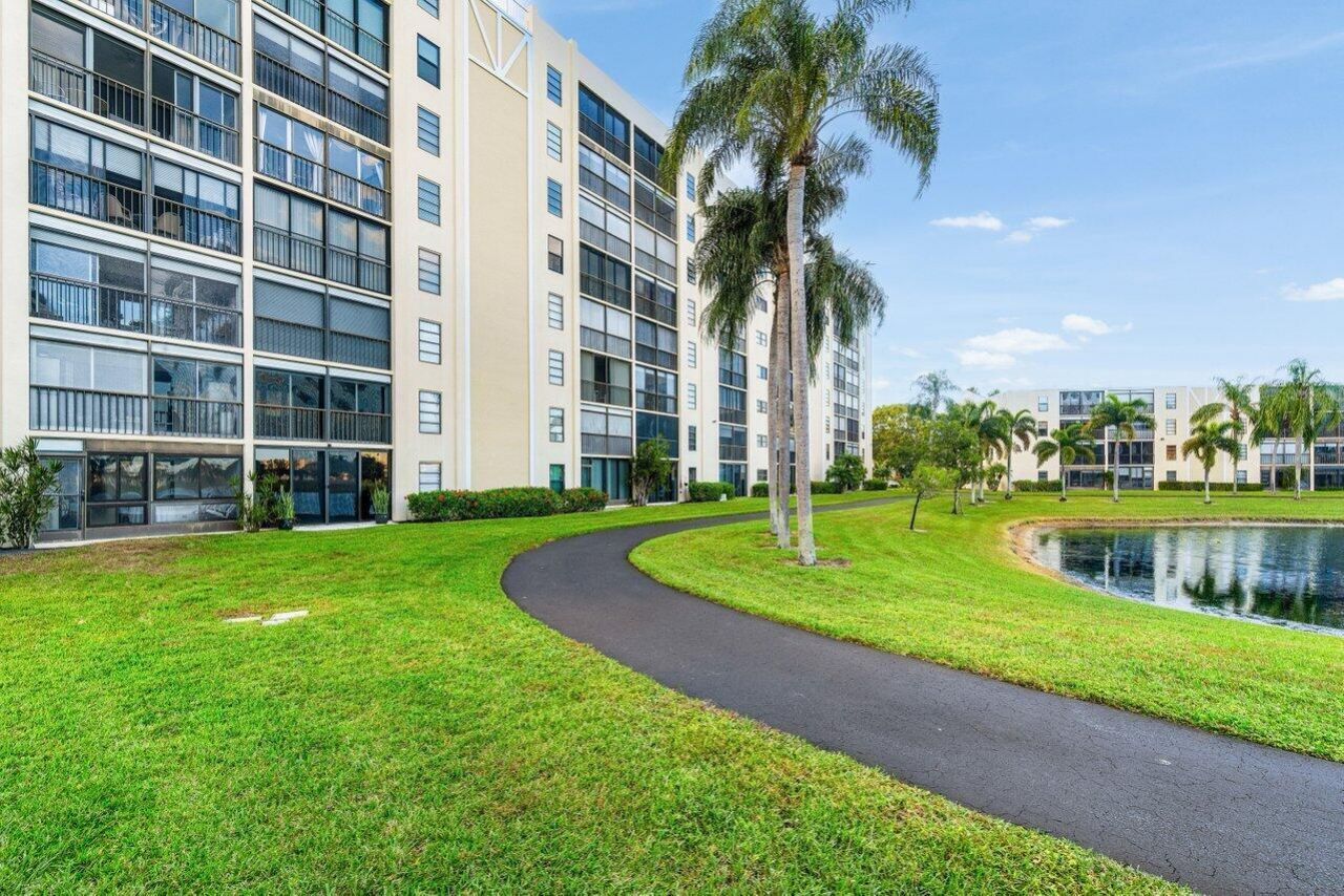 7310 Ashford Place, Unit 704, Delray Beach, FL 33446 Photo