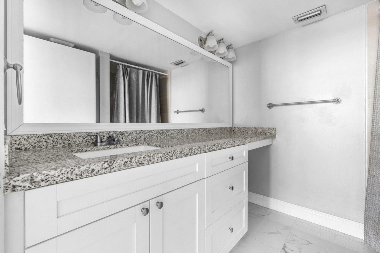 7310 Ashford Place, Unit 704, Delray Beach, FL 33446 Photo