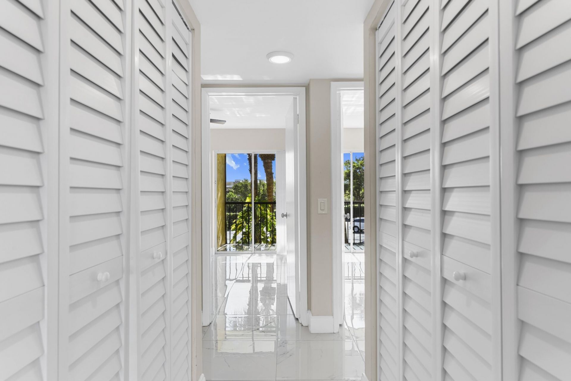 712 Meadows Circle, Boynton Beach, FL 33436 Photo