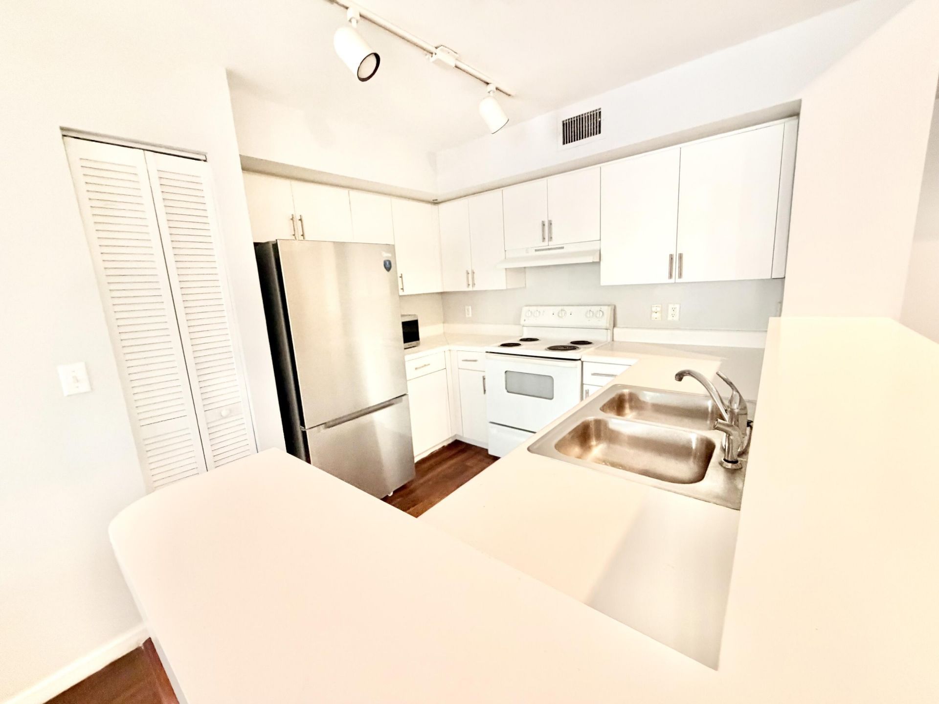 4856 N State Rd 7, Unit 1207, Coconut Creek, FL 33073 Photo