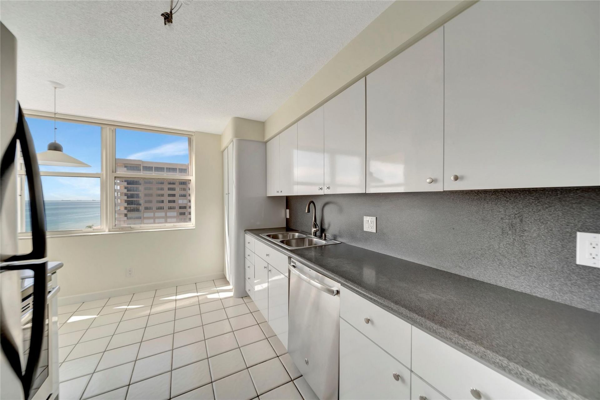 5200 N Ocean Boulevard, Unit 1107b, Lauderdale by the Sea, FL 33308 Photo