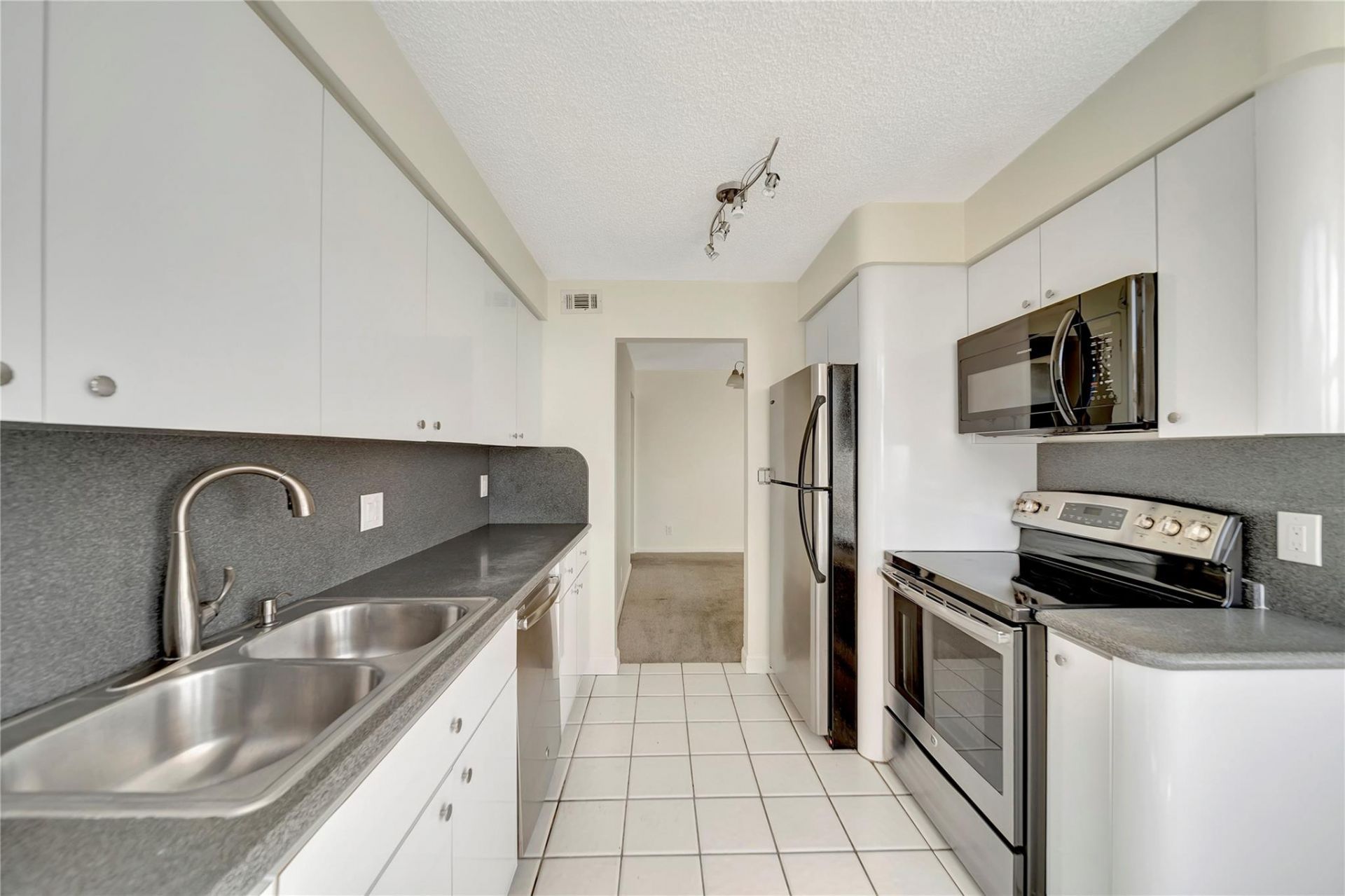 5200 N Ocean Boulevard, Unit 1107b, Lauderdale by the Sea, FL 33308 Photo