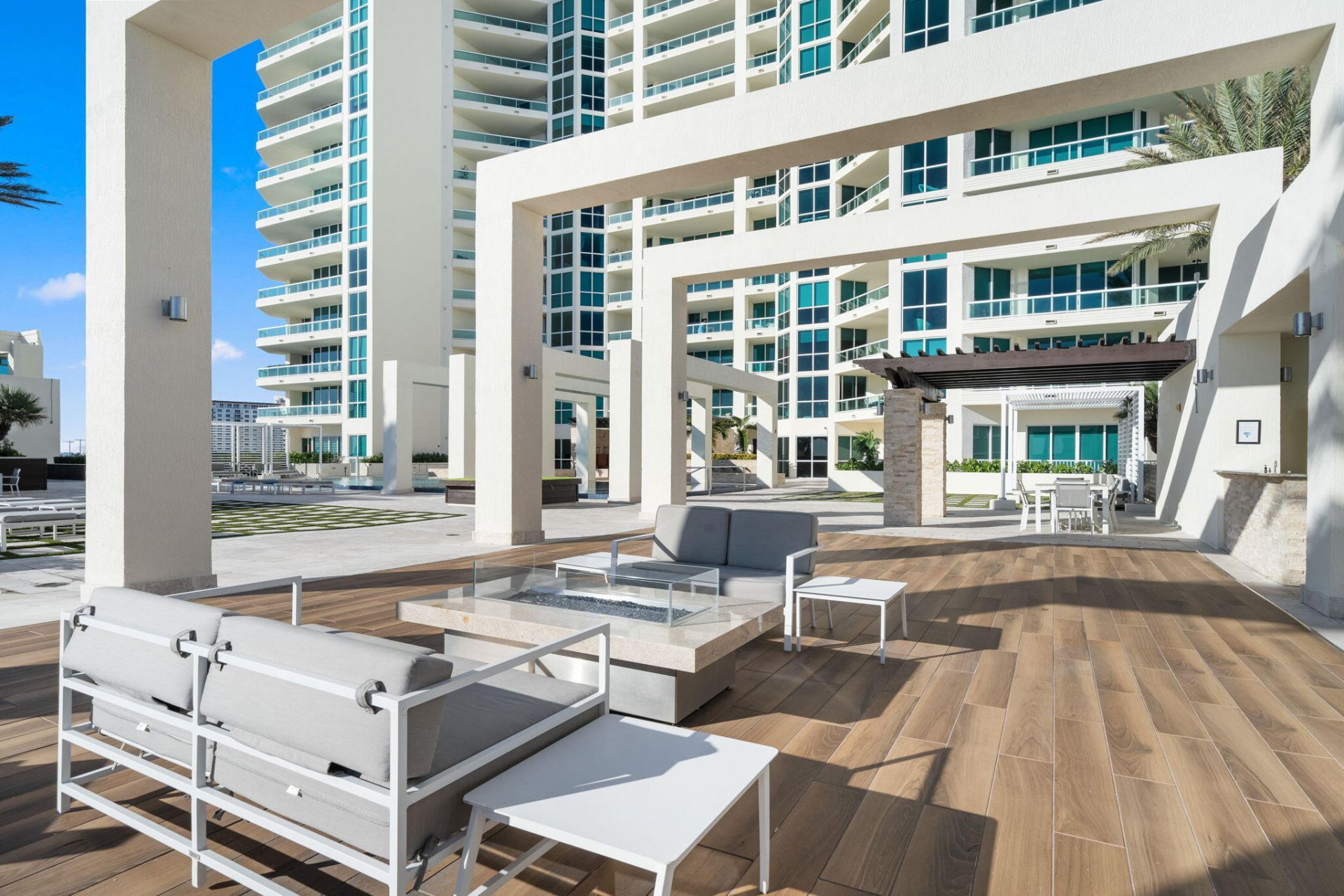 101 S Fort Lauderdale Beach Boulevard, Unit 905, Fort Lauderdale, FL 33316 Photo