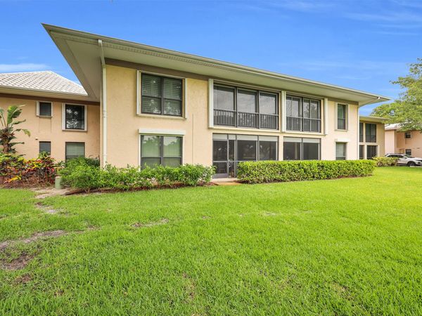 10 SE Turtle Creek Drive, Unit B, Tequesta, FL 33469