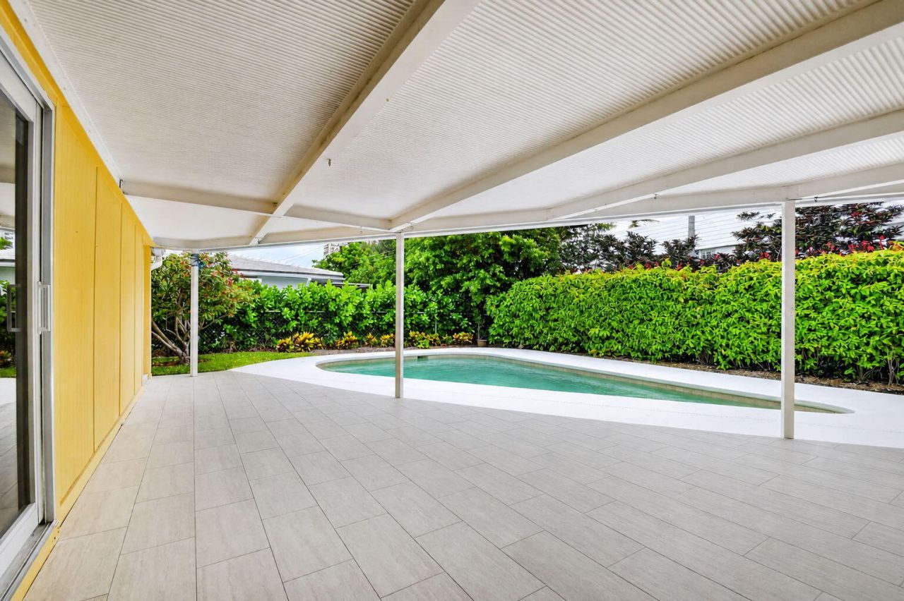 1221 Singer Drive, Singer Island, FL 33404 Photo