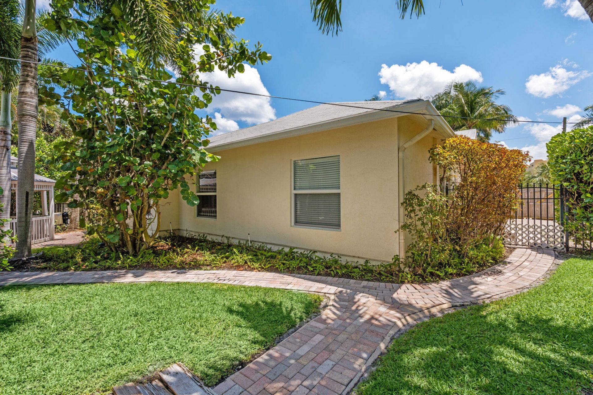 255 NE 12th Street, Delray Beach, FL 33444 Photo