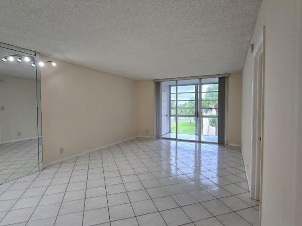 3141 NW 47th Terrace, Unit 326, Lauderdale Lakes, FL 33319
