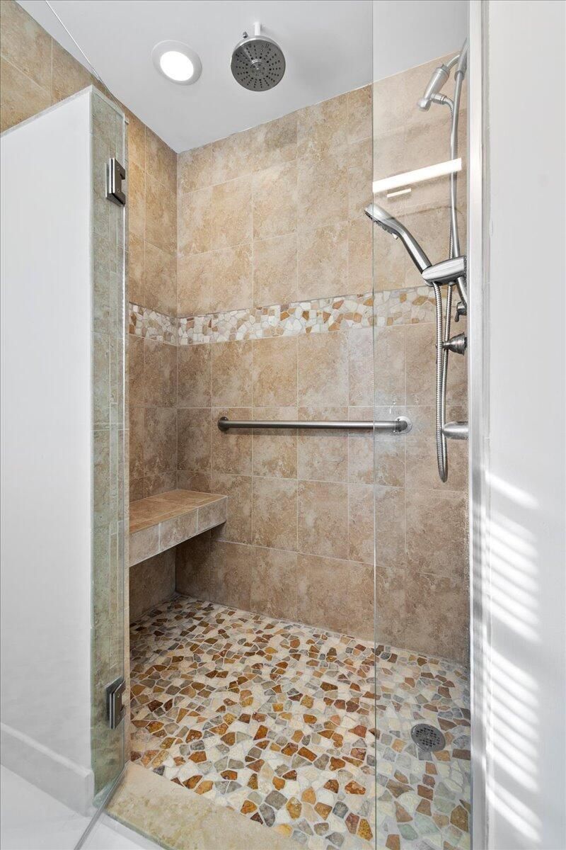 2412 N Lakeside Drive, Lake Worth Beach, FL 33460 Photo