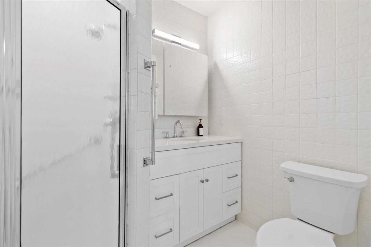 2412 N Lakeside Drive, Lake Worth Beach, FL 33460 Photo