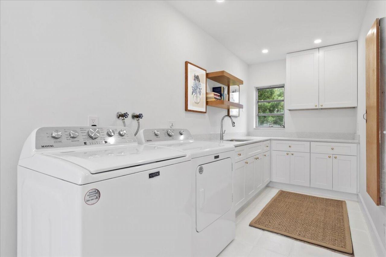 2412 N Lakeside Drive, Lake Worth Beach, FL 33460 Photo