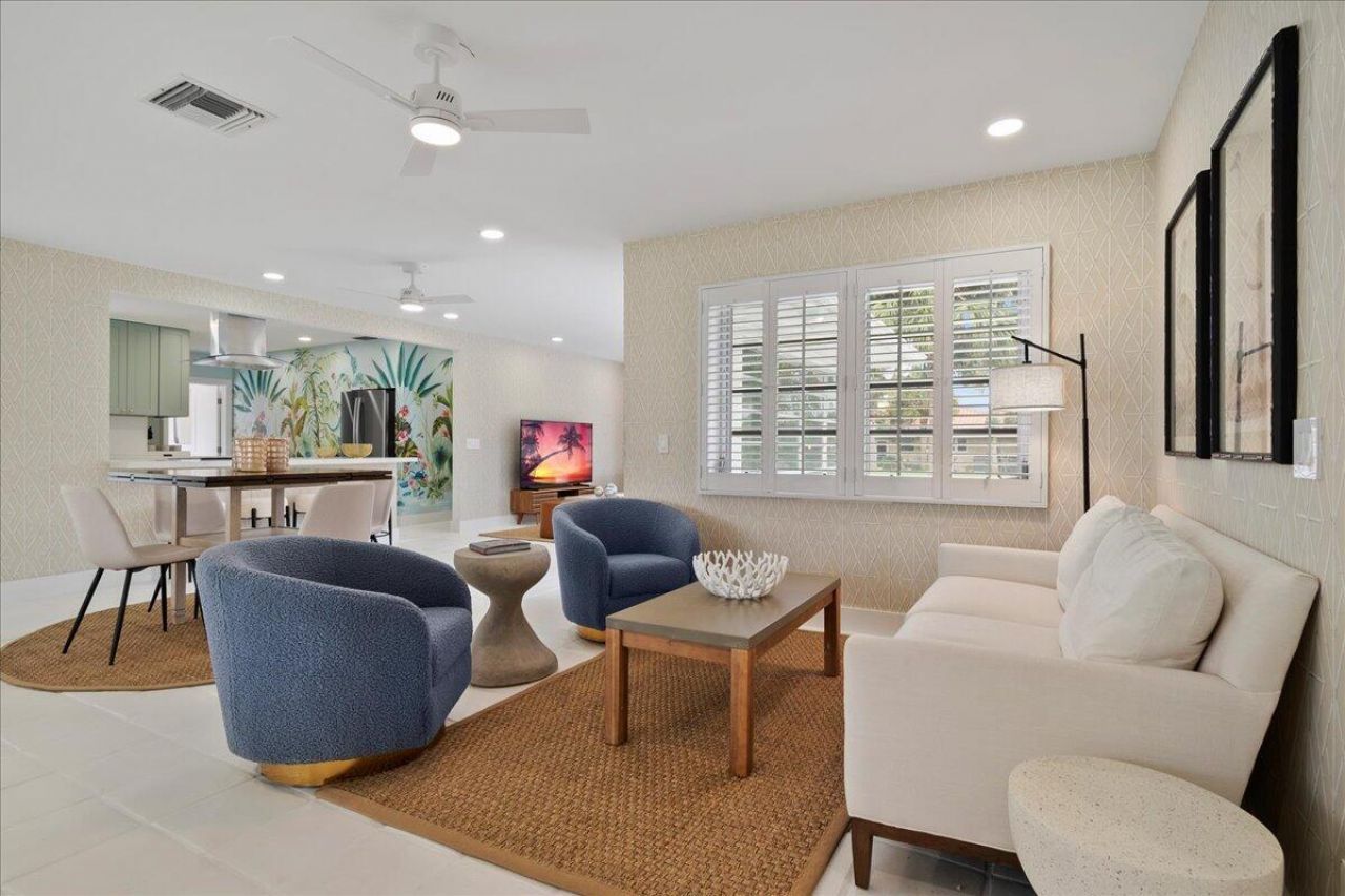 2412 N Lakeside Drive, Lake Worth Beach, FL 33460 Photo