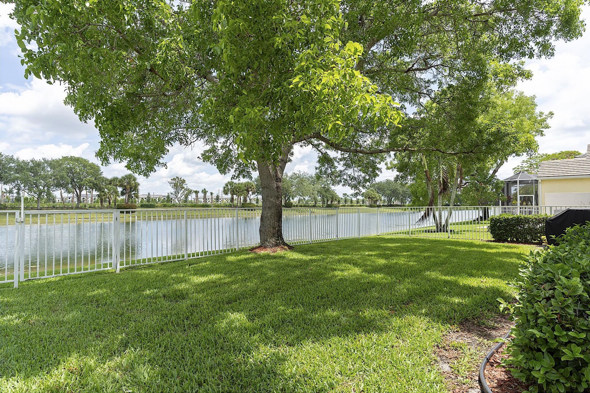217 Berenger Walk, Royal Palm Beach, FL 33414 Photo
