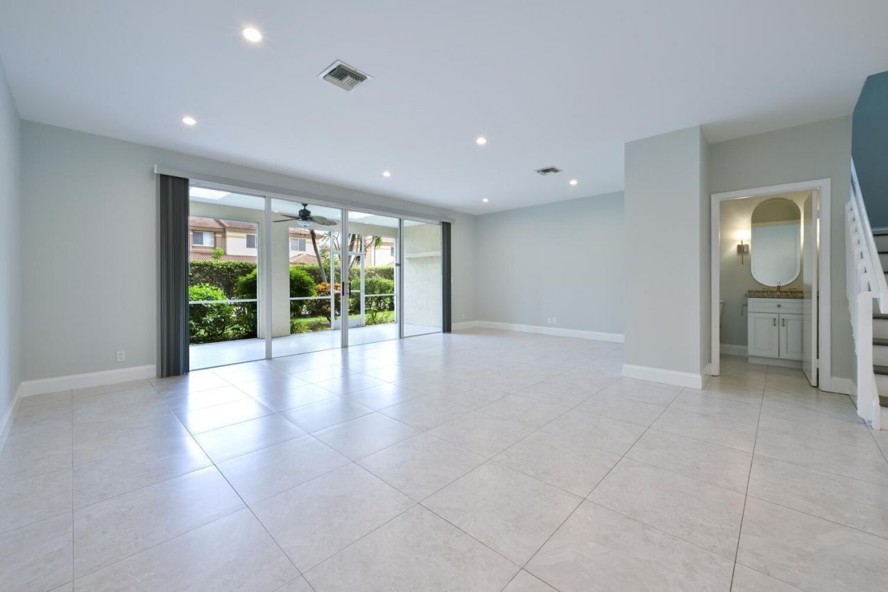 6817 Via Regina, Boca Raton, FL 33433 Photo
