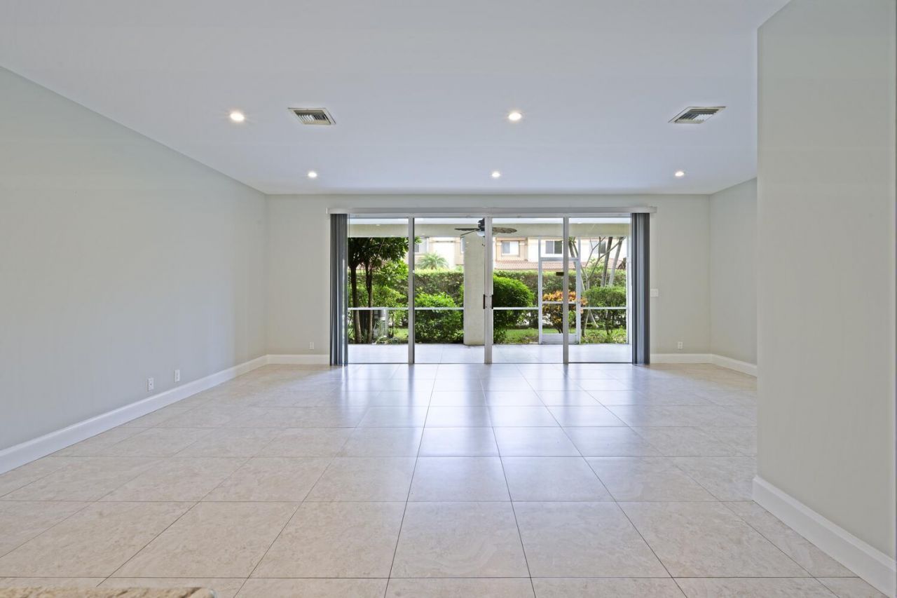 6817 Via Regina, Boca Raton, FL 33433 Photo