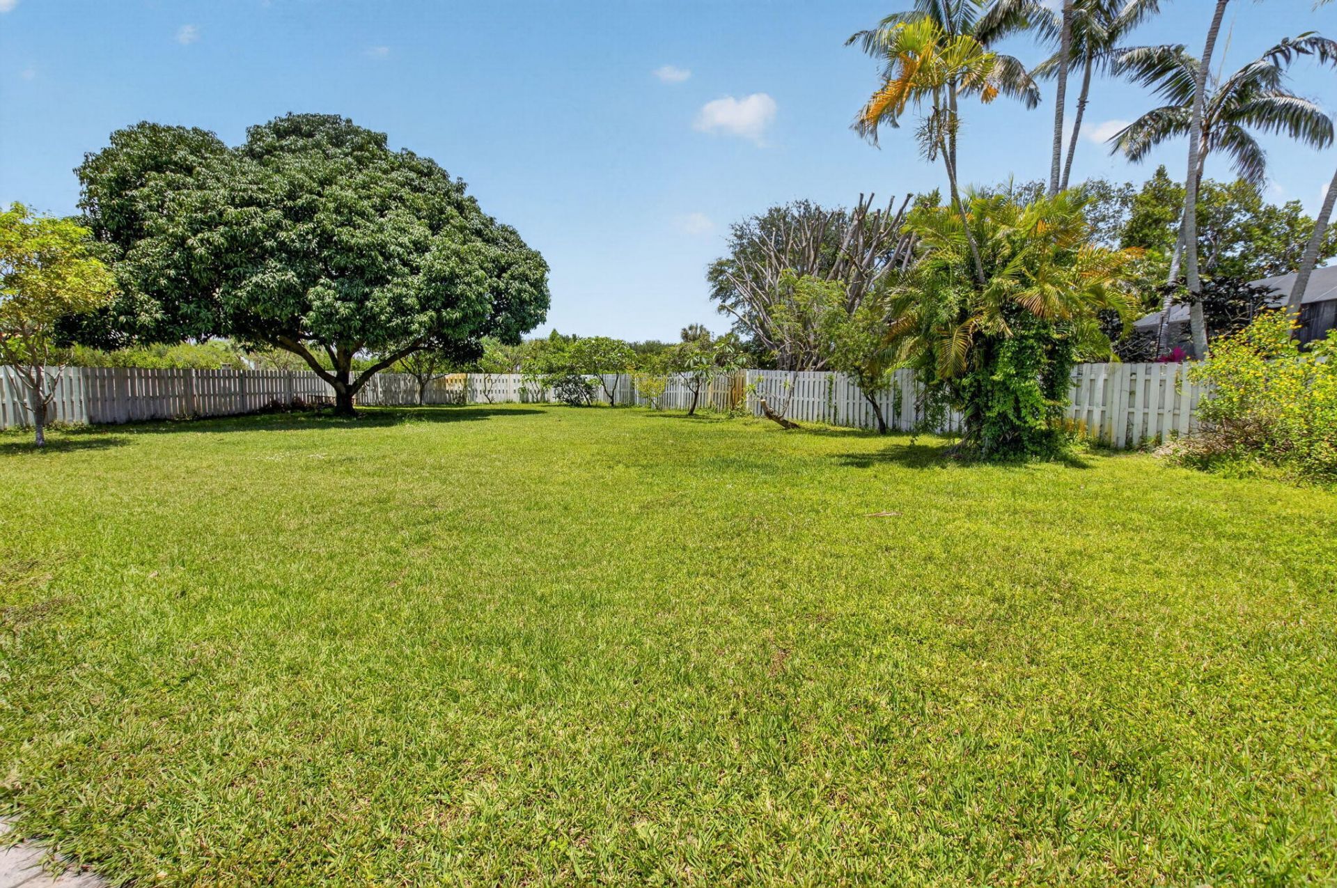 6207 Shadow Tree Lane, Lake Worth, FL 33463 Photo