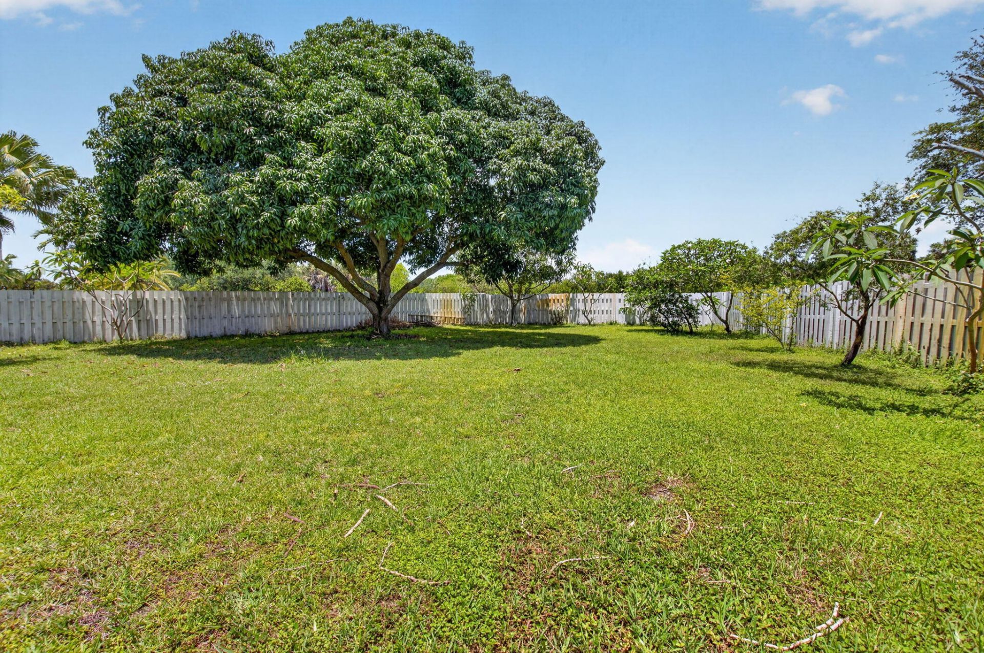 6207 Shadow Tree Lane, Lake Worth, FL 33463 Photo