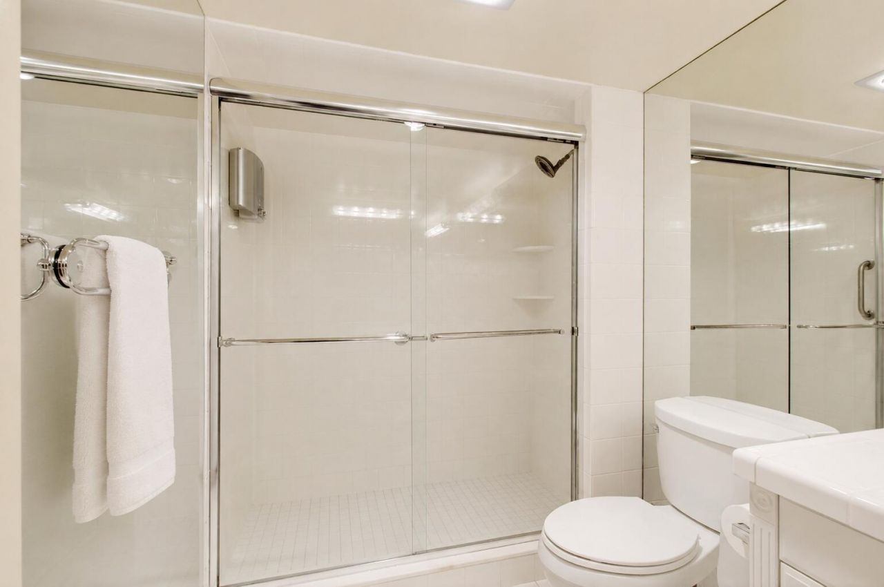 5561 Fairway Park Drive, Unit 104, Boynton Beach, FL 33437 Photo