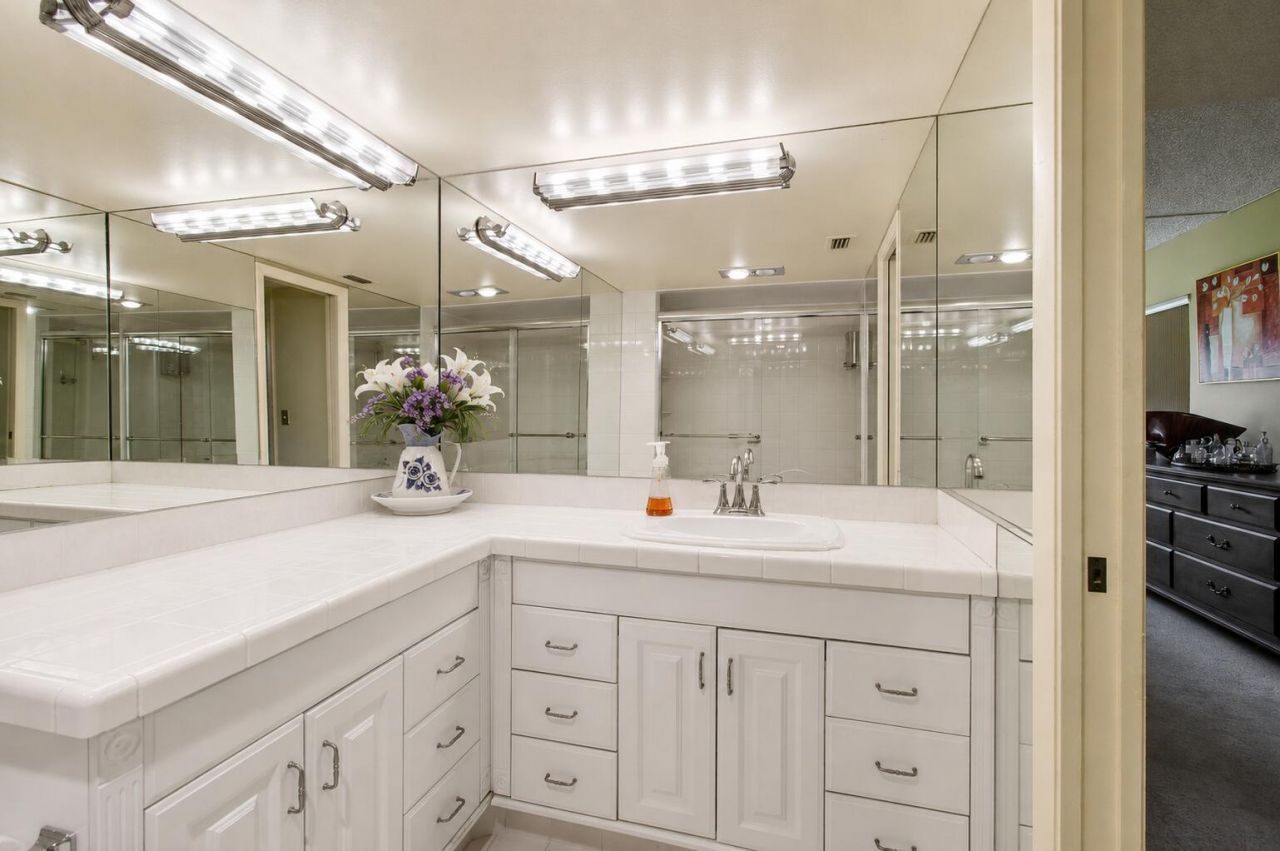 5561 Fairway Park Drive, Unit 104, Boynton Beach, FL 33437 Photo