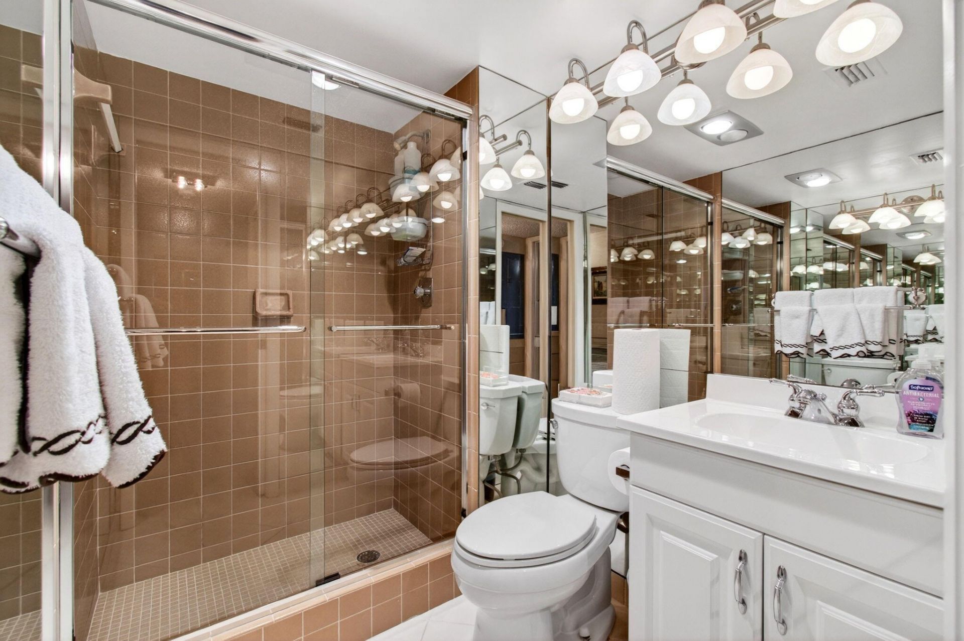 5561 Fairway Park Drive, Unit 104, Boynton Beach, FL 33437 Photo