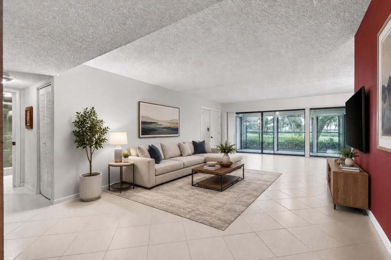 5561 Fairway Park Drive, Unit 104, Boynton Beach, FL 33437 Photo