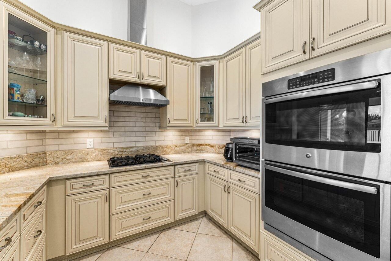 3592 Collonade Drive, Wellington, FL 33449 Photo