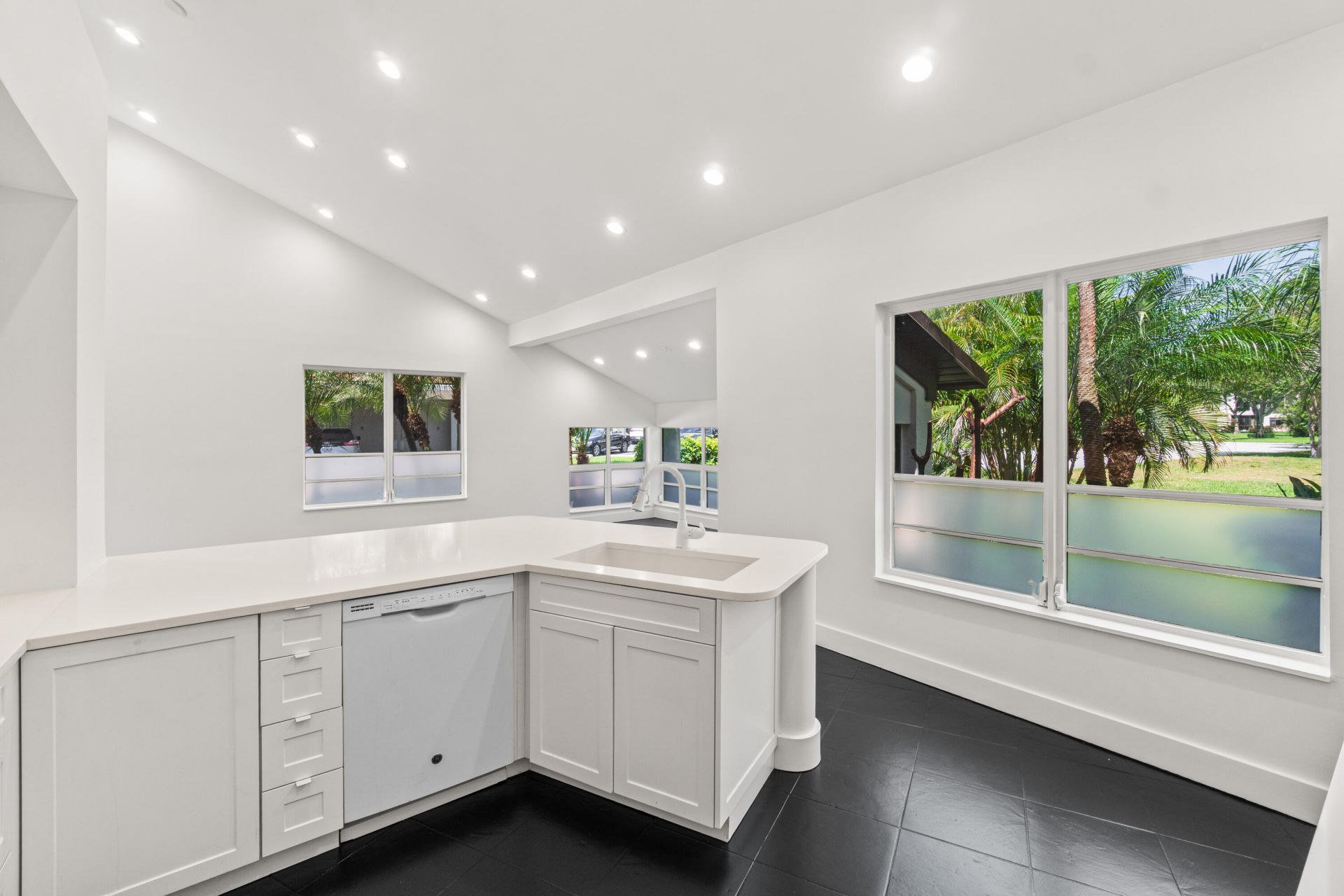 900 Greensward Lane, Unit 114-g, Delray Beach, FL 33445 Photo