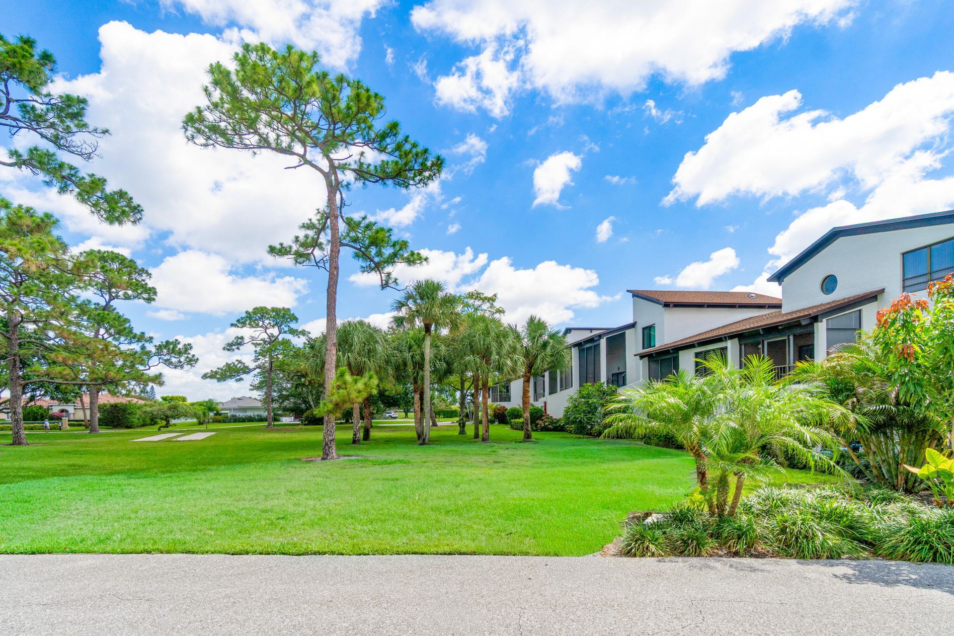900 Greensward Lane, Unit 114-g, Delray Beach, FL 33445 Photo