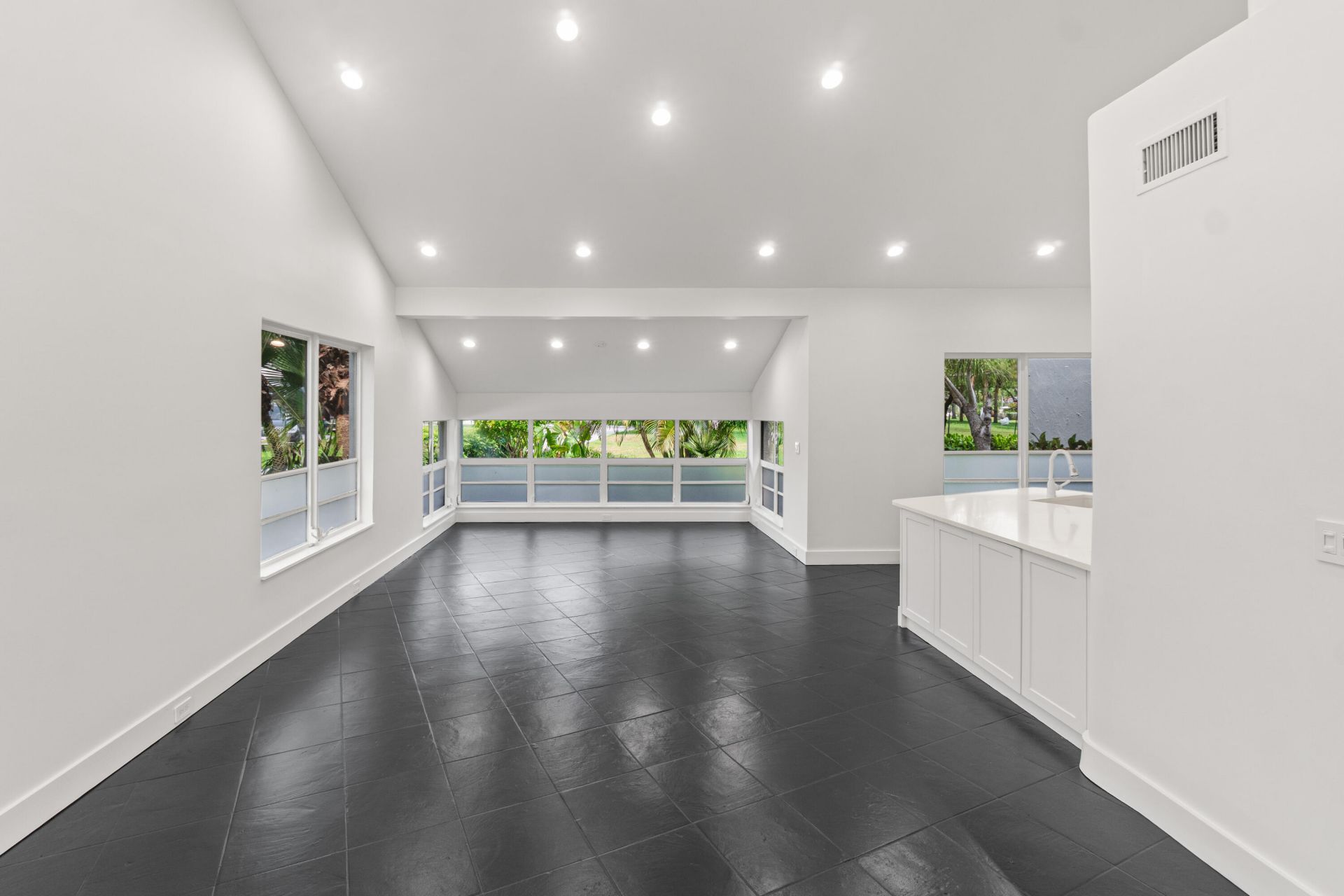 900 Greensward Lane, Unit 114-g, Delray Beach, FL 33445 Photo