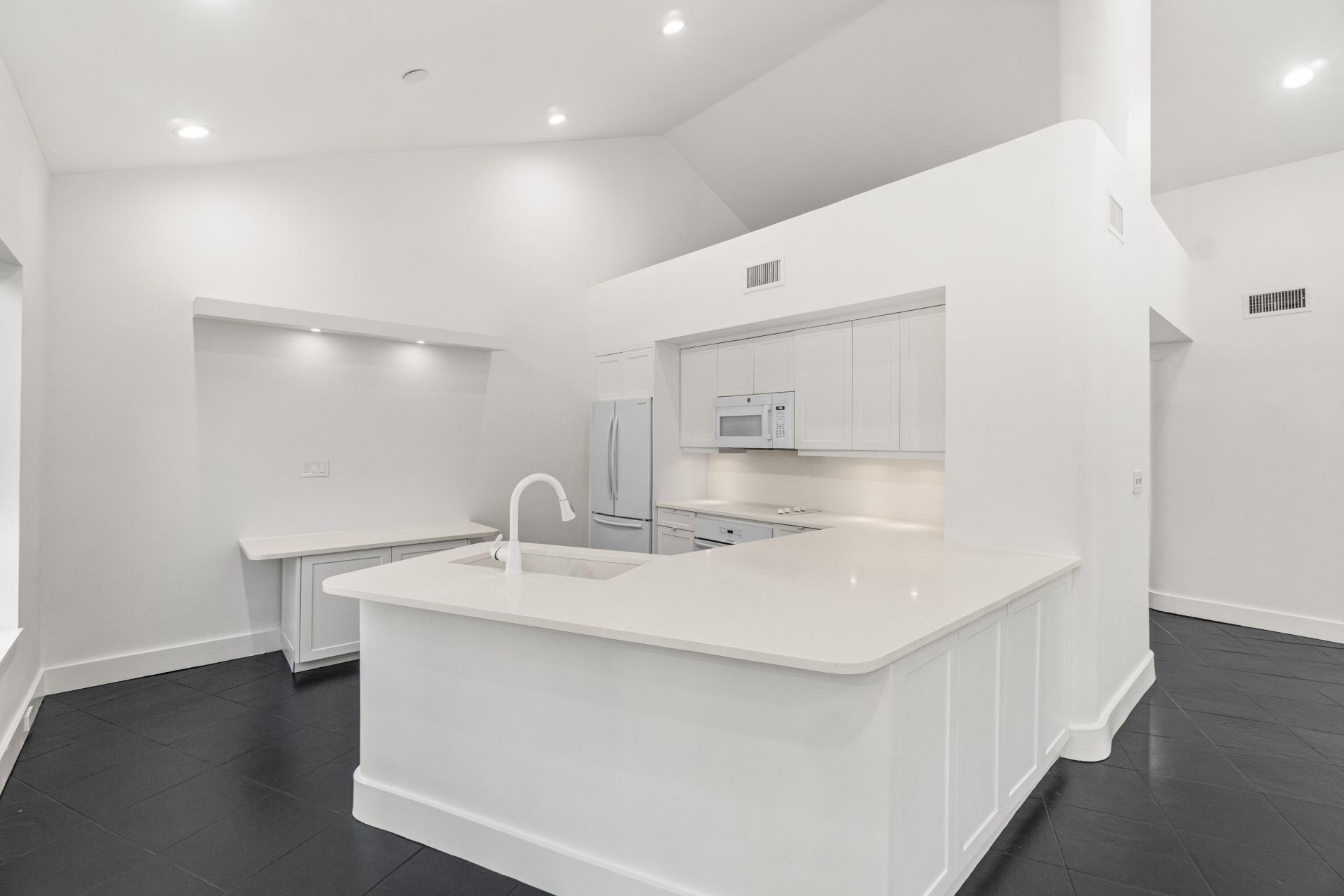 900 Greensward Lane, Unit 114-g, Delray Beach, FL 33445 Photo