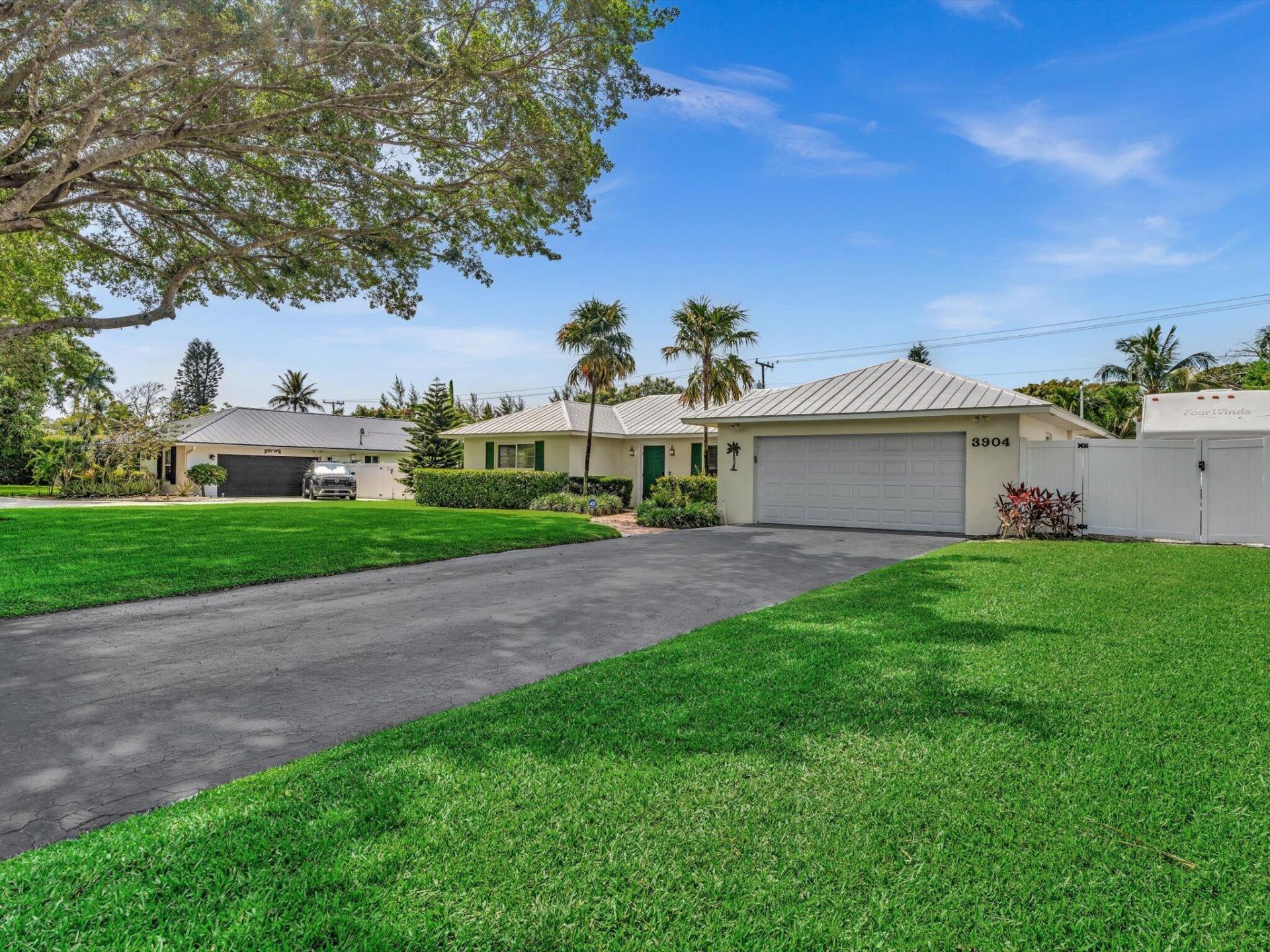 3904 Lowson Boulevard, Delray Beach, FL 33445 Photo