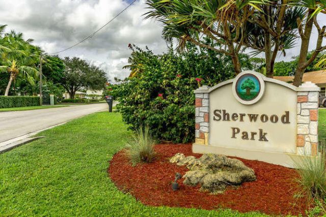 3904 Lowson Boulevard, Delray Beach, FL 33445 Photo