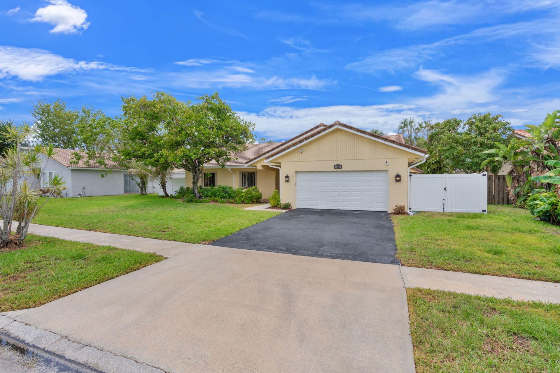 21111 Escondido Way, Boca Raton, FL 33433 Photo