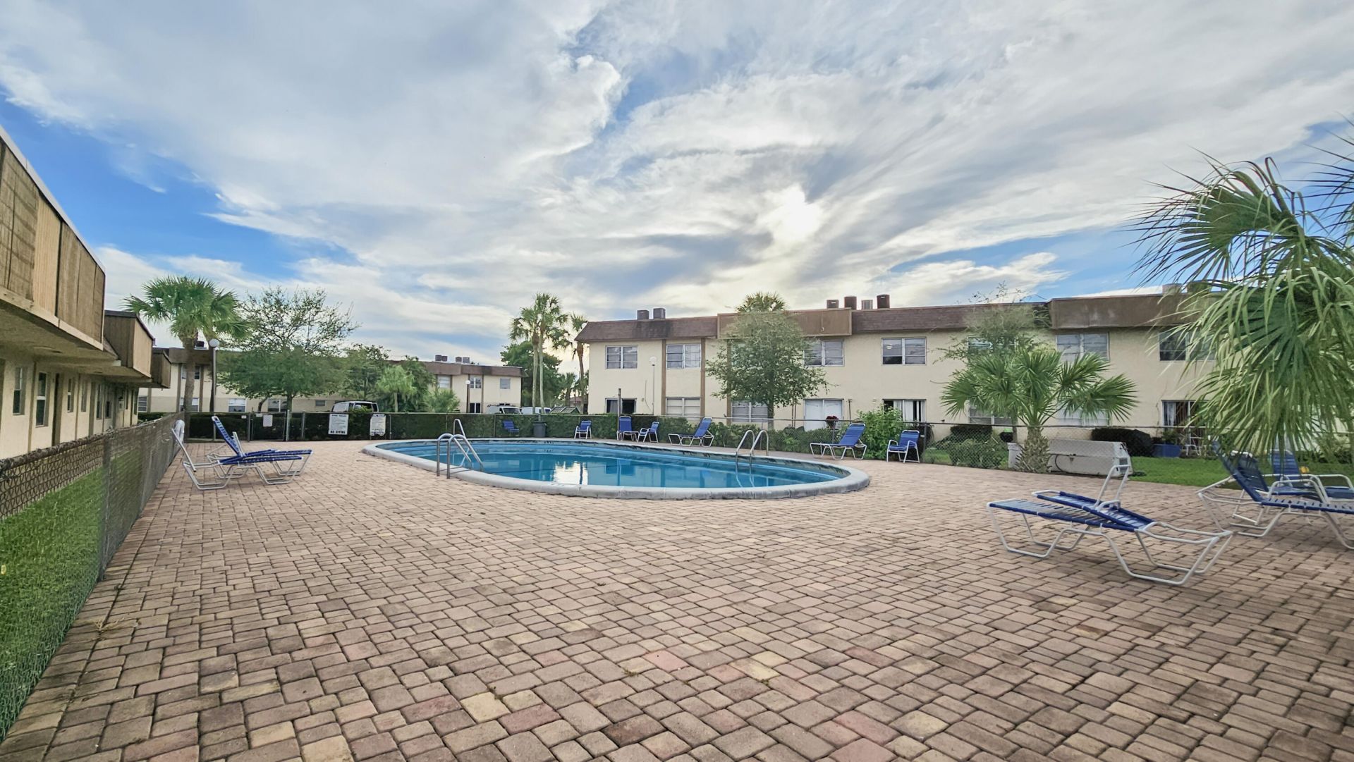 416 Lakeside Drive, Unit 129, Margate, FL 33063 Photo