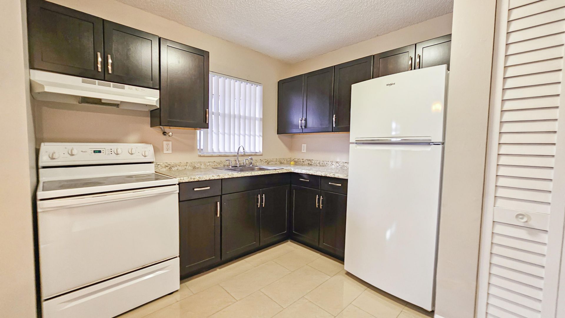 416 Lakeside Drive, Unit 129, Margate, FL 33063 Photo