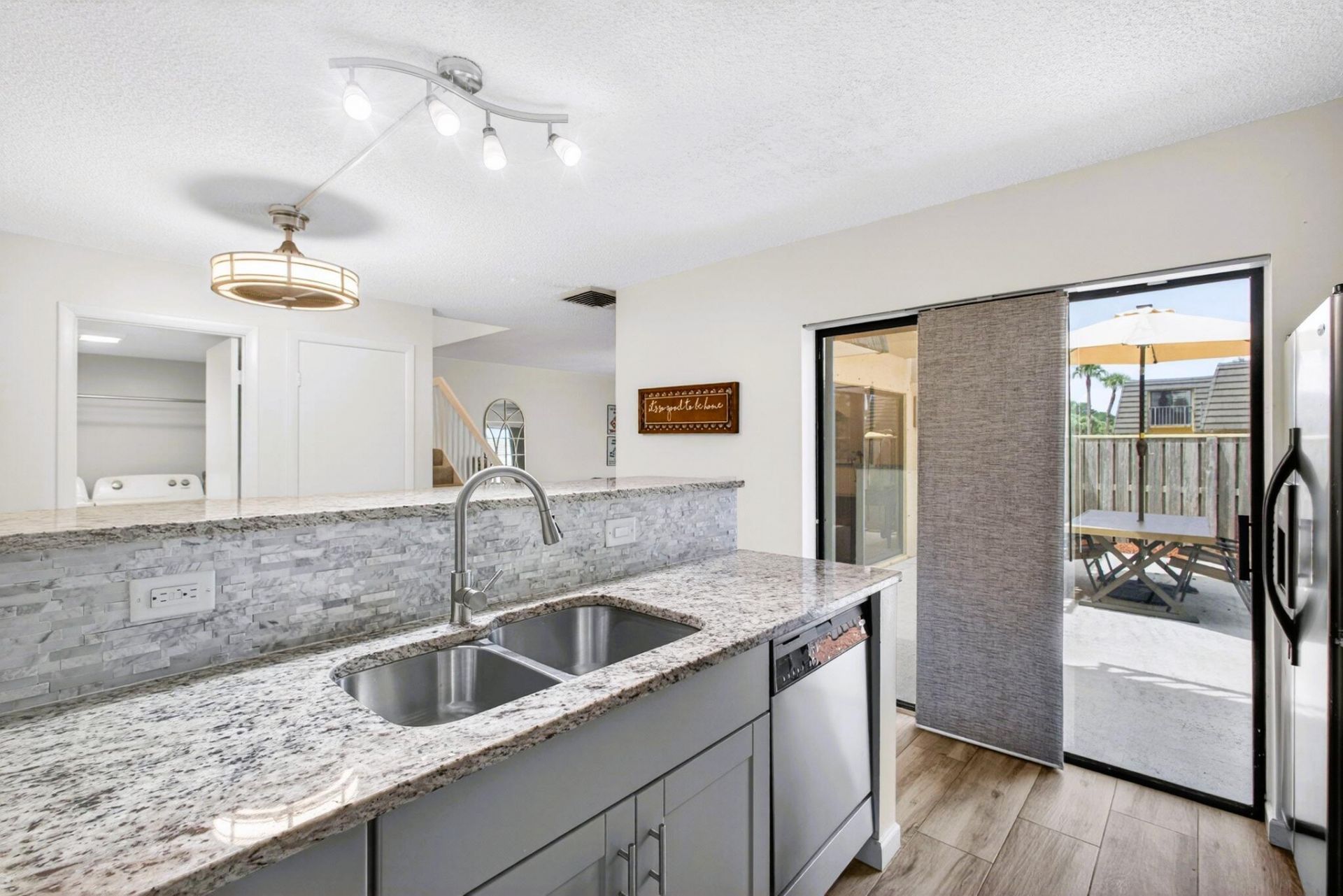 801 8th Way, West Palm Beach, FL 33407 Photo