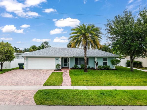 1041 SW 4th Street, Boca Raton, FL 33486