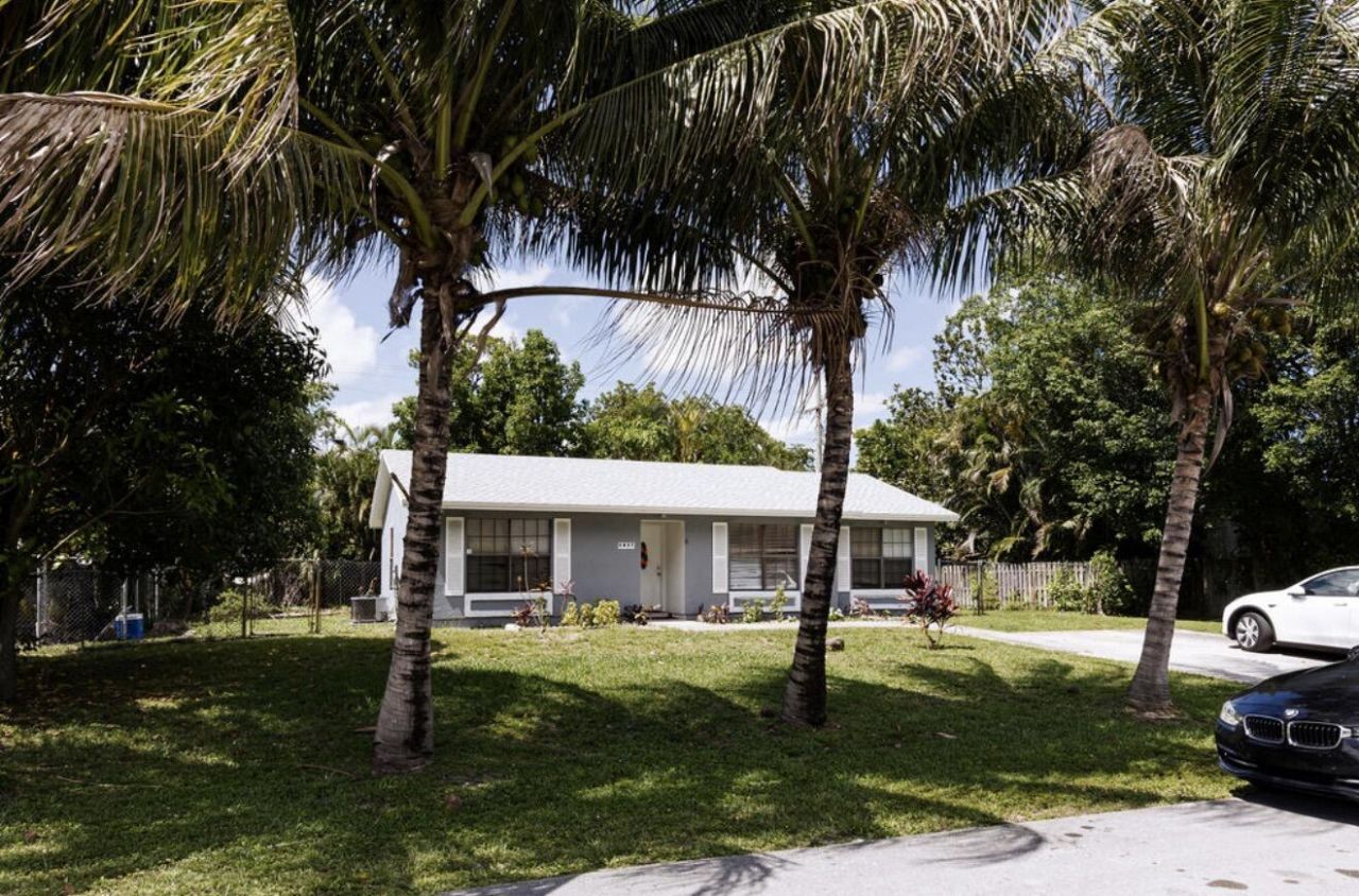 5437 Greenwood Drive, Delray Beach, FL 33484 Photo