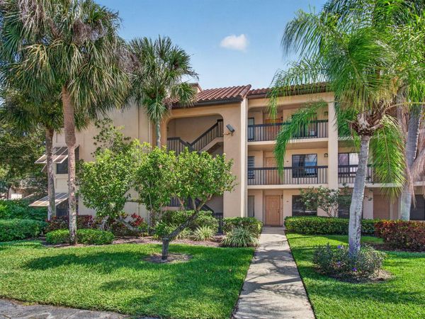 10174 Mangrove Drive, Unit 201, Boynton Beach, FL 33437